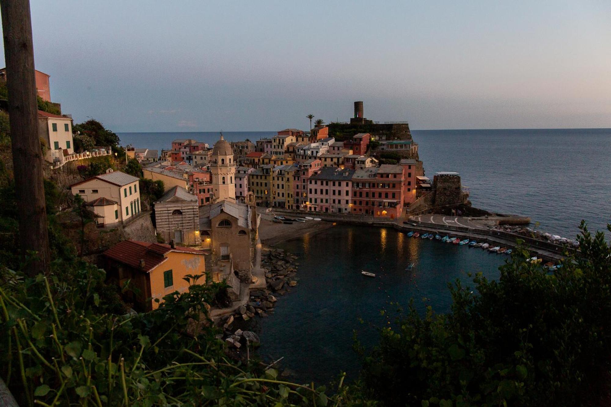 The Vernazza Main Plaza - Rooms & Suites Exterior photo